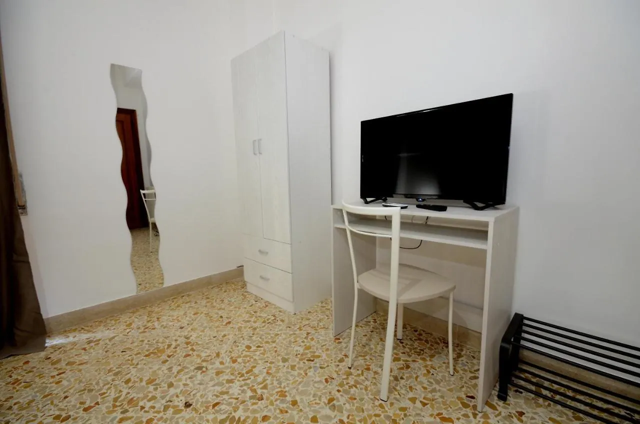 La Casa Del Moro - Al Politeama Bed & Breakfast Palermo Italy