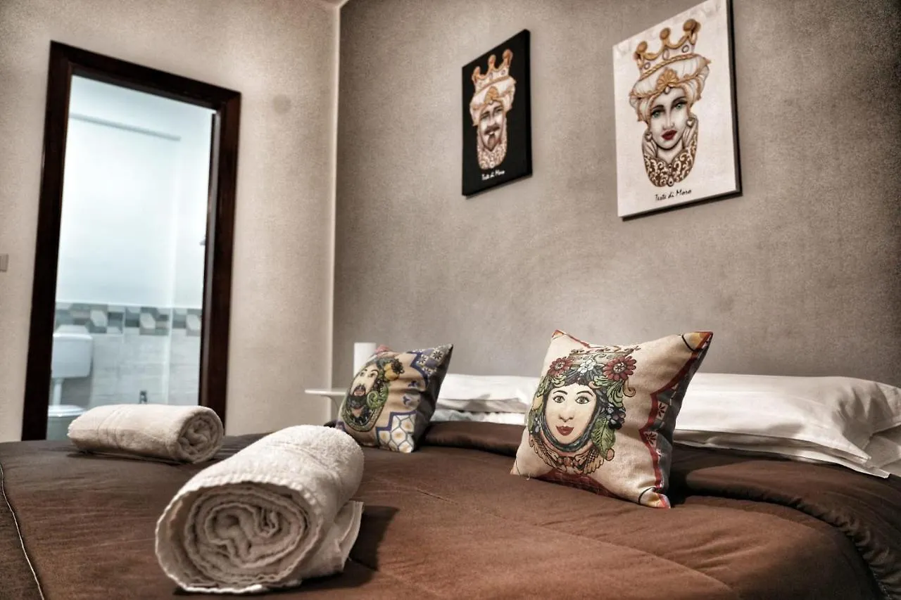 La Casa Del Moro - Al Politeama Bed & Breakfast Palermo Italy
