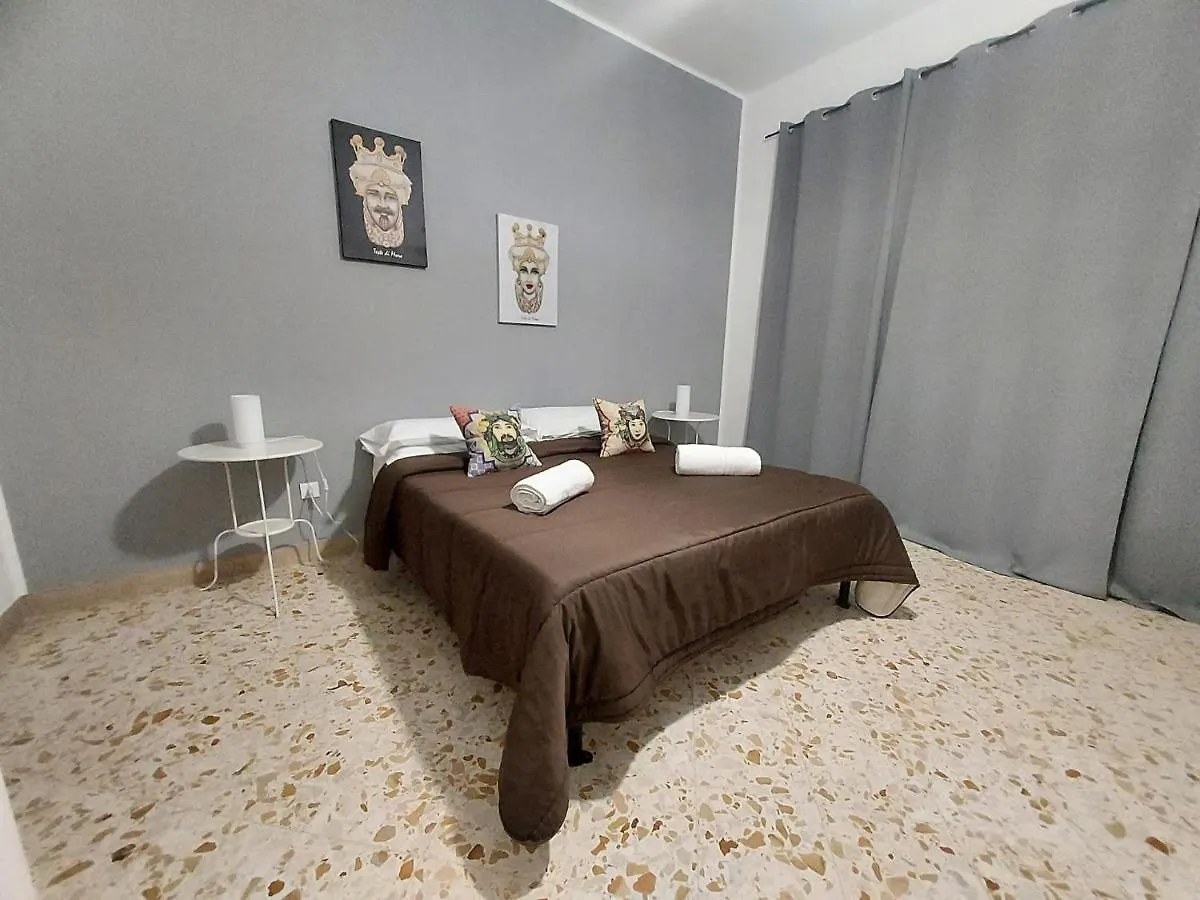 La Casa Del Moro - Al Politeama Bed & Breakfast Palermo