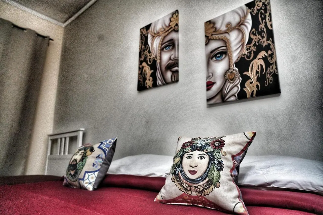 La Casa Del Moro - Al Politeama Bed & Breakfast Palermo
