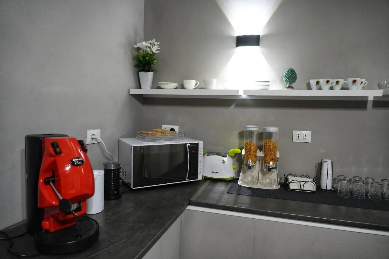 La Casa Del Moro - Al Politeama Bed & Breakfast Palermo 0*,  Italy